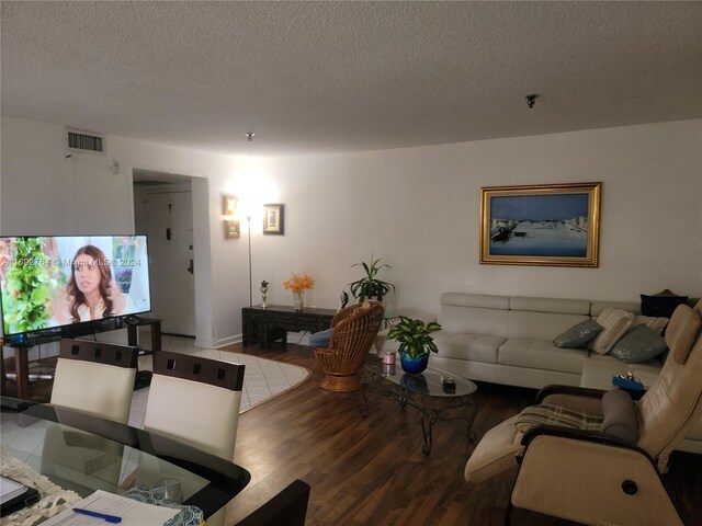 671 NE 195th St Unit 122-E, Miami, FL 33179 - photo 4