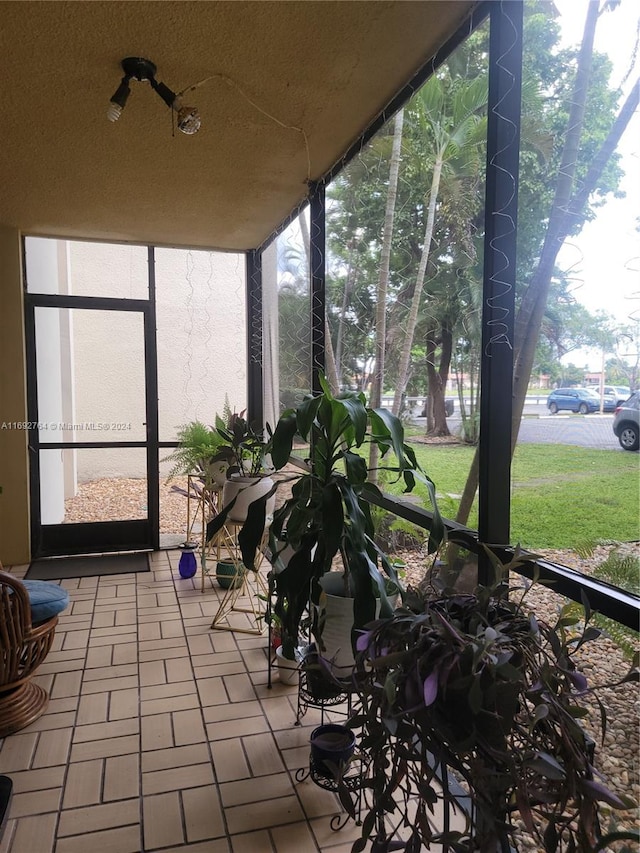 view of sunroom / solarium