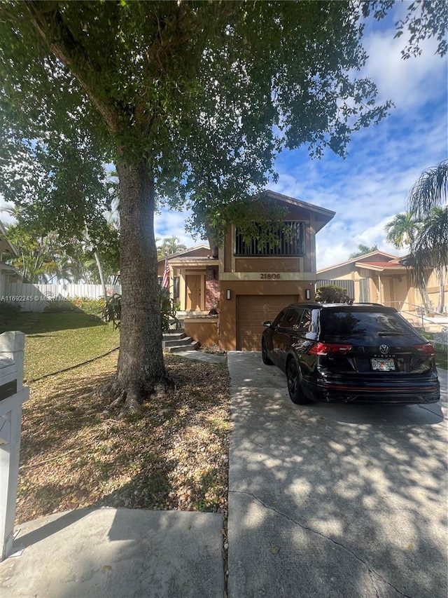 view of front facade featuring a garage