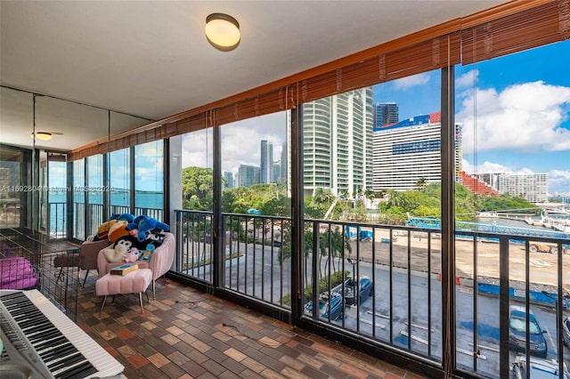 view of sunroom / solarium