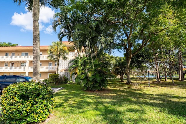 608 SW Natura Blvd Unit 311, Deerfield Beach, FL 33441 - view of grassy yard