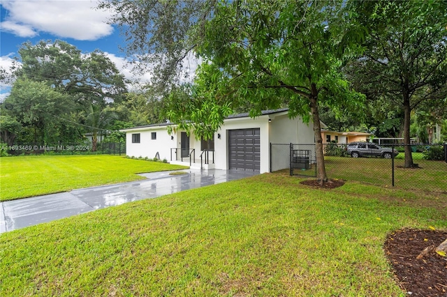 view of yard with a garage