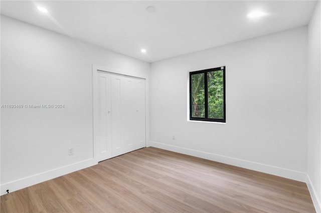 empty room featuring light hardwood / wood-style floors