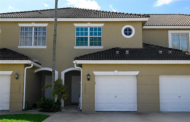 view of front of home featuring a garage