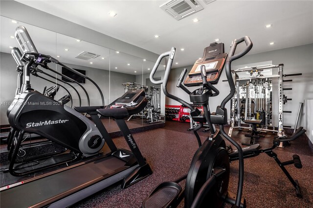 400 Tamarind Dr, Hallandale Beach, FL 33009 - photo 36