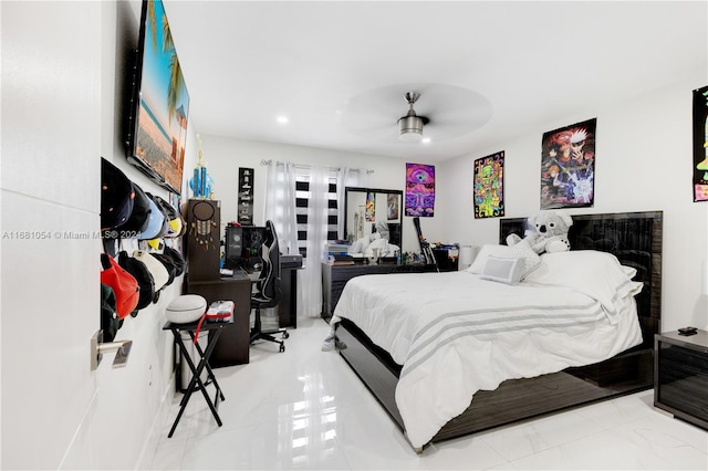 bedroom featuring ceiling fan