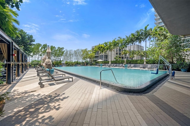 121 NE 34th St Unit 3014, Miami, FL 33137 - view of community pool