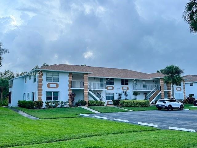 view of building exterior