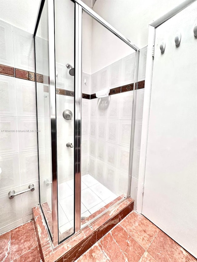 bathroom with walk in shower