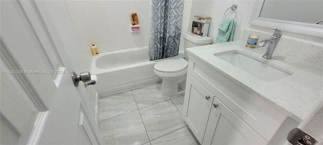 full bathroom with shower / tub combo with curtain, vanity, and toilet