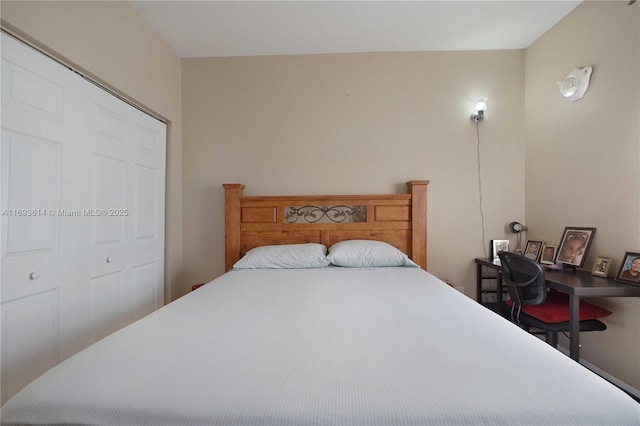 bedroom with a closet