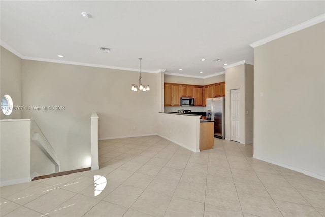 kitchen featuring hanging light fixtures, an inviting chandelier, kitchen peninsula, appliances with stainless steel finishes, and ornamental molding