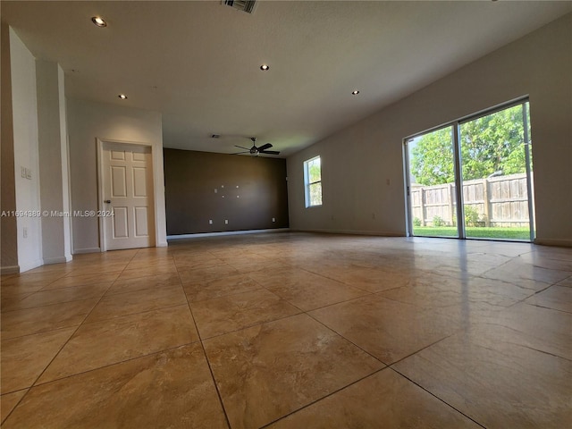 unfurnished room featuring ceiling fan