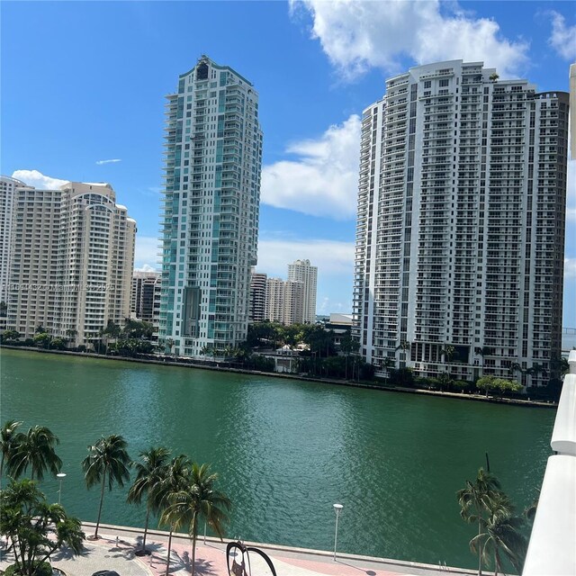 300 S Biscayne Blvd Unit 826, Miami, FL 33131 - water view with nearby urban area