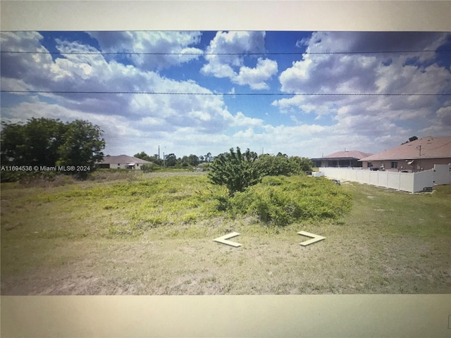 Listing photo 2 for 718 Euston Ave, Lehigh Acres FL 33974