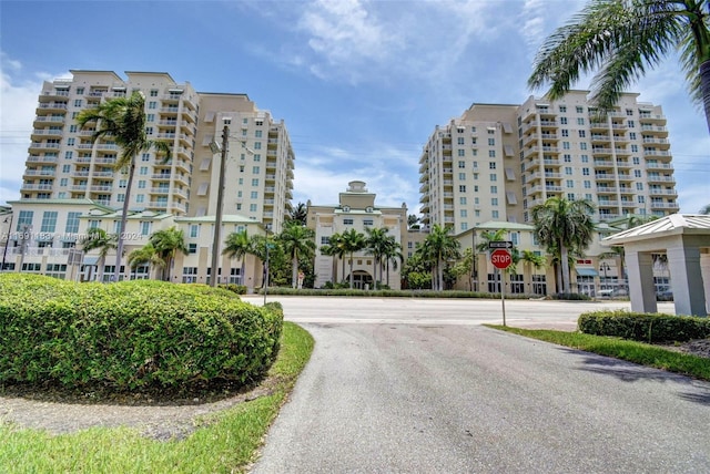 450 N Federal Hwy Unit 104N, Boynton Beach, FL 33435 - view of apartment building / complex