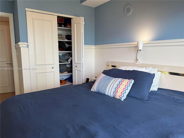 bedroom with a closet