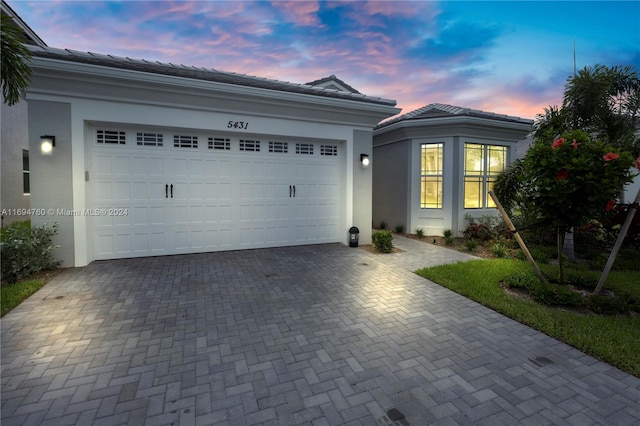 view of front facade featuring a garage