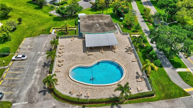 4107 E Cambridge E Unit 4107, Deerfield Beach, FL 33442 - bird's eye view of a pool area