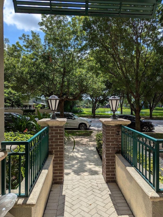 view of patio / terrace with covered porch