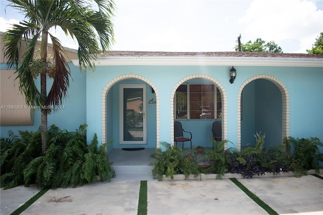 view of doorway to property