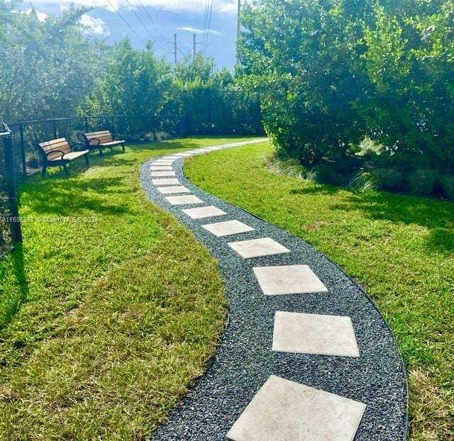 16385 Biscayne Blvd Unit 1615, North Miami Beach, FL 33160 - view of yard