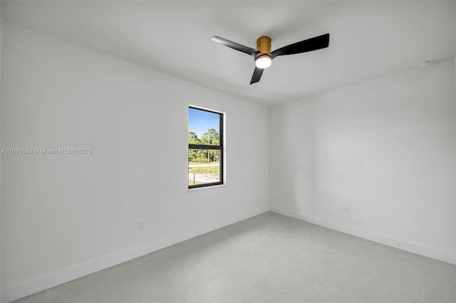 empty room featuring ceiling fan