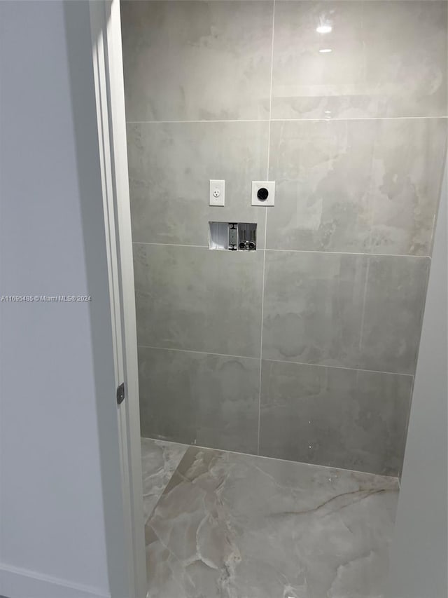 9801 Collins Ave Unit 15P-, Newly Renovated, Bal Harbour, FL 33154 - bathroom with tiled shower