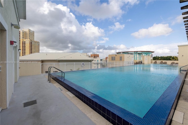 7275 SW 90th St Unit C212, Miami, FL 33156 - view of community pool