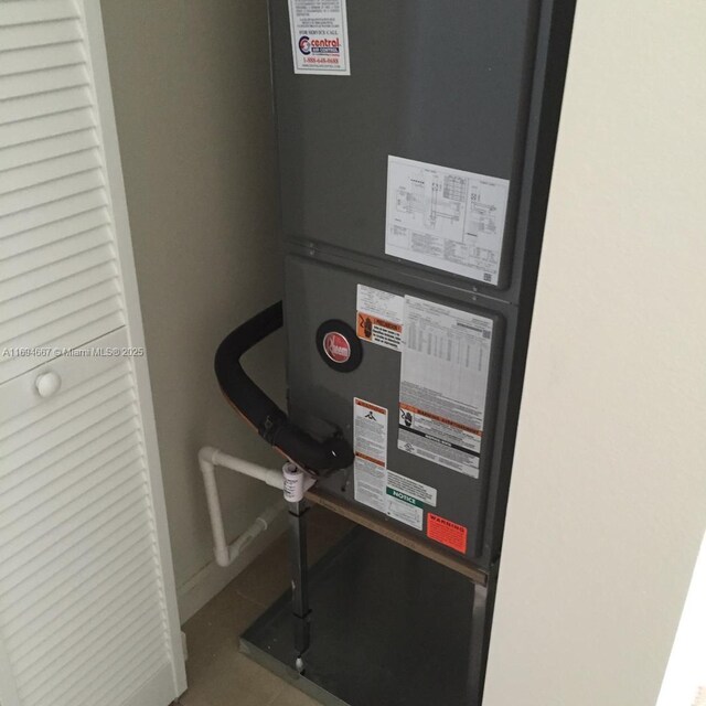515 SE 35th Ave, Homestead, FL 33033 - utility room featuring heating unit