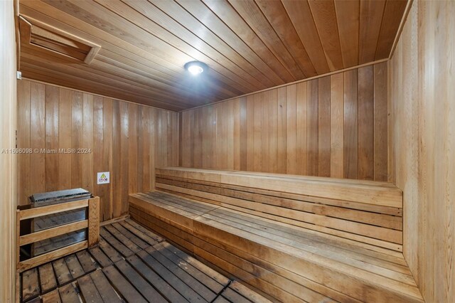 view of sauna / steam room