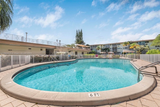 17000 NE 14th Ave Unit 301, North Miami Beach, FL 33162 - view of community pool