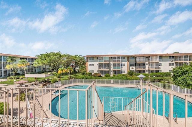 17000 NE 14th Ave Unit 301, North Miami Beach, FL 33162 - view of community pool