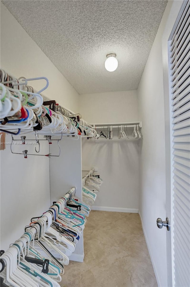 view of spacious closet