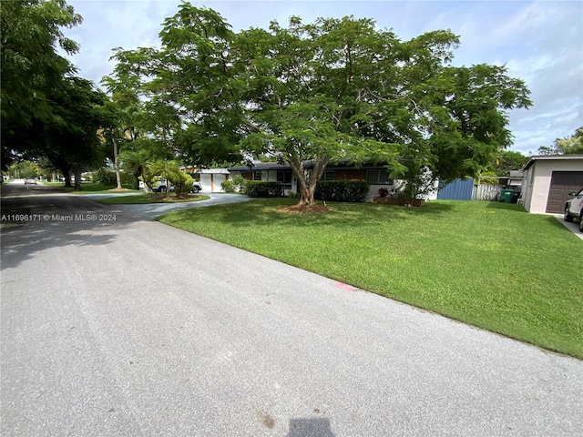 view of front of house with a front yard