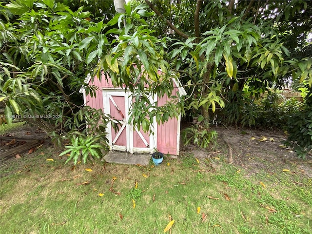 view of outbuilding