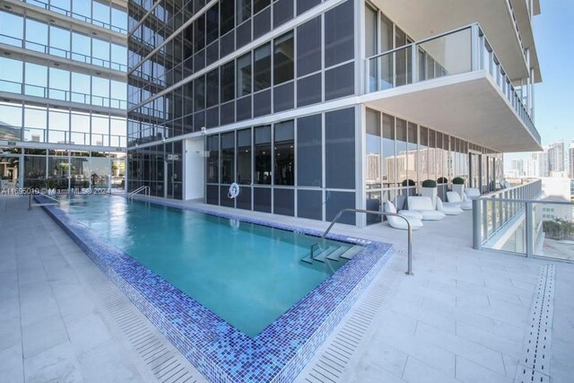 1100 Biscayne Blvd Unit 4502, Miami, FL 33132 - view of community pool
