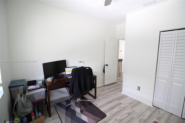 office area with light hardwood / wood-style flooring