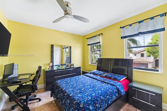 bedroom featuring ceiling fan