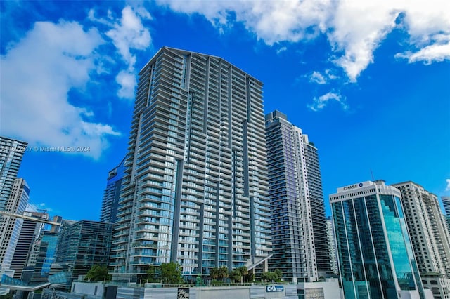 88 SW 7th St Unit 1901, Miami, FL 33130 - photo 58