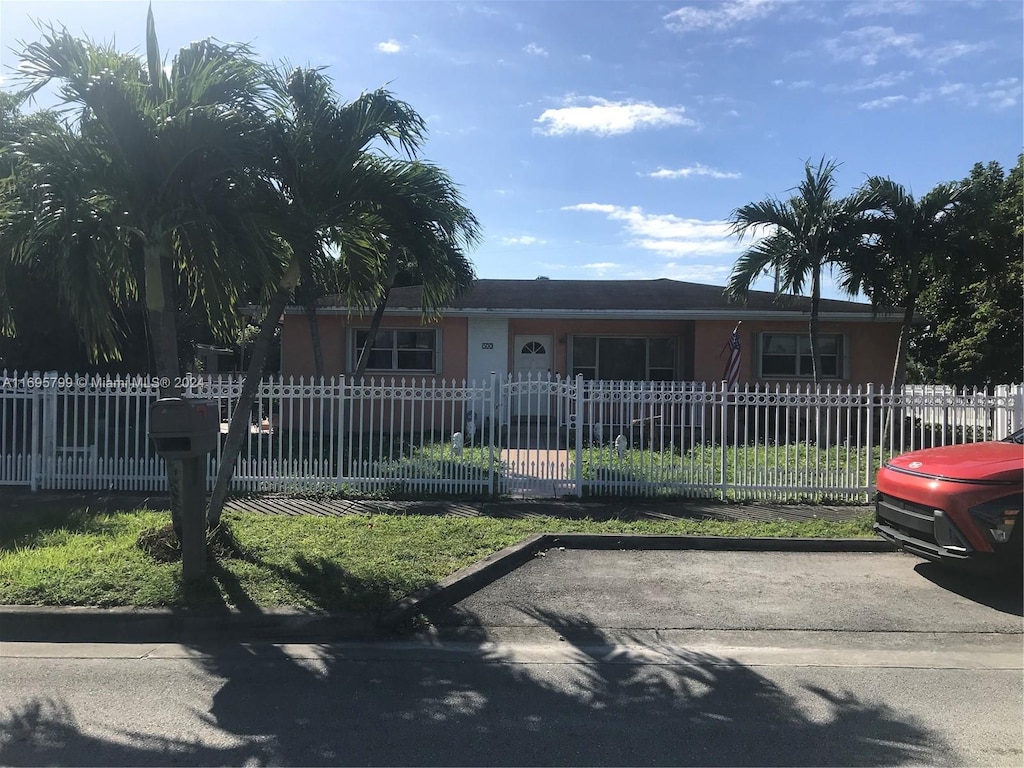 500 E 30th St, Hialeah, FL 33013 - ranch-style house with stucco siding