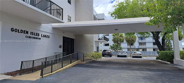 1900 Diana Dr Unit 3E, Hallandale Beach, FL 33009 - view of parking
