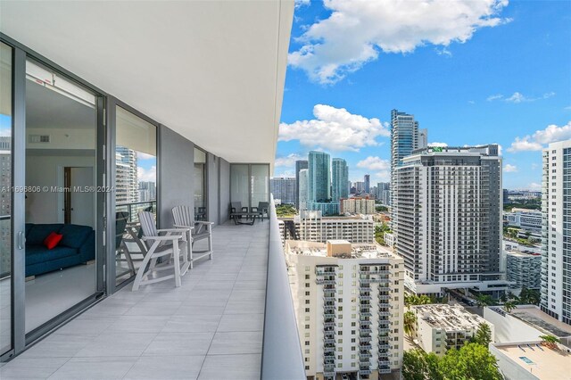 788 NE 23rd St Unit 2102, Miami, FL 33137 - balcony with a skyline view