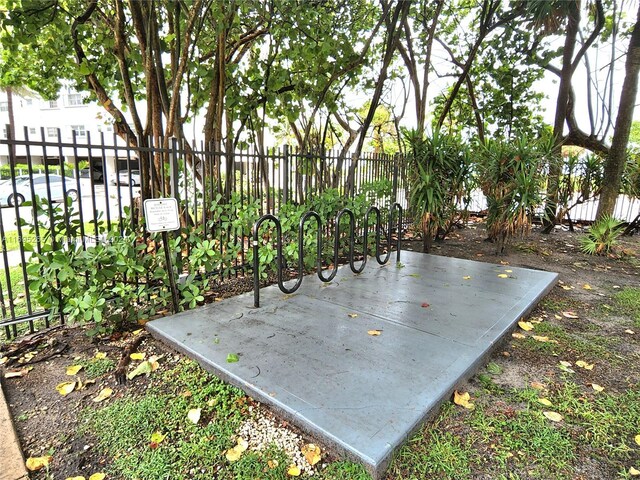 1201 S Ocean Dr Unit 304S, Hollywood, FL 33019 - view of patio