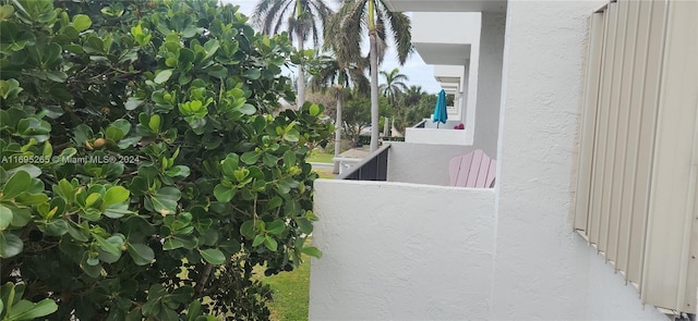 1201 S Ocean Dr Unit 304S, Hollywood, FL 33019 - view of side of property featuring stucco siding