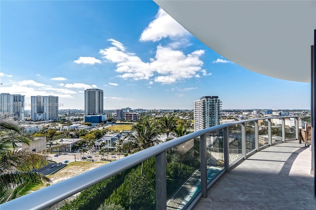 488 NE 18th St Unit 1700, Miami, FL 33132 - balcony featuring a city view