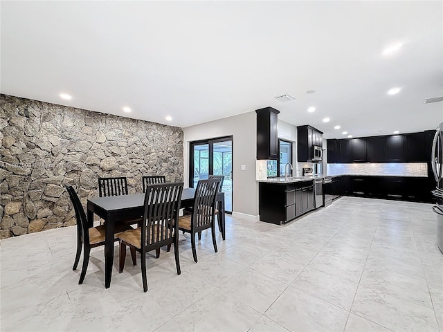5210 SW 186th Ave, Southwest Ranches, FL 33332 - dining space with recessed lighting