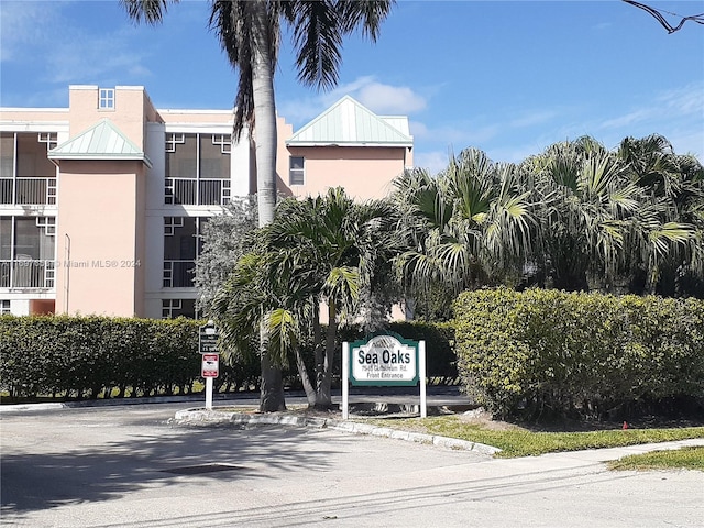 view of building exterior