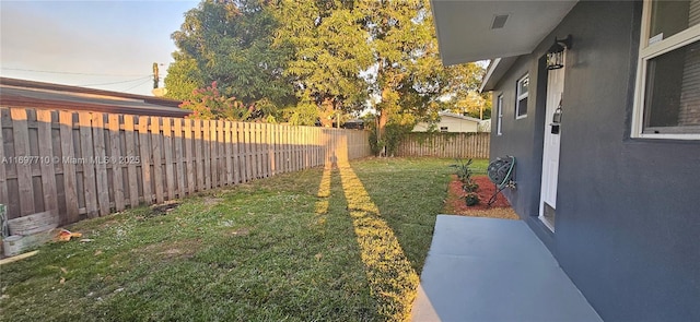 view of yard featuring a fenced backyard