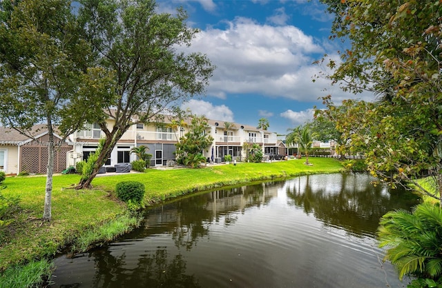 4809 S Hemingway Cir Unit 81, Margate, FL 33063 - water view featuring nearby suburban area